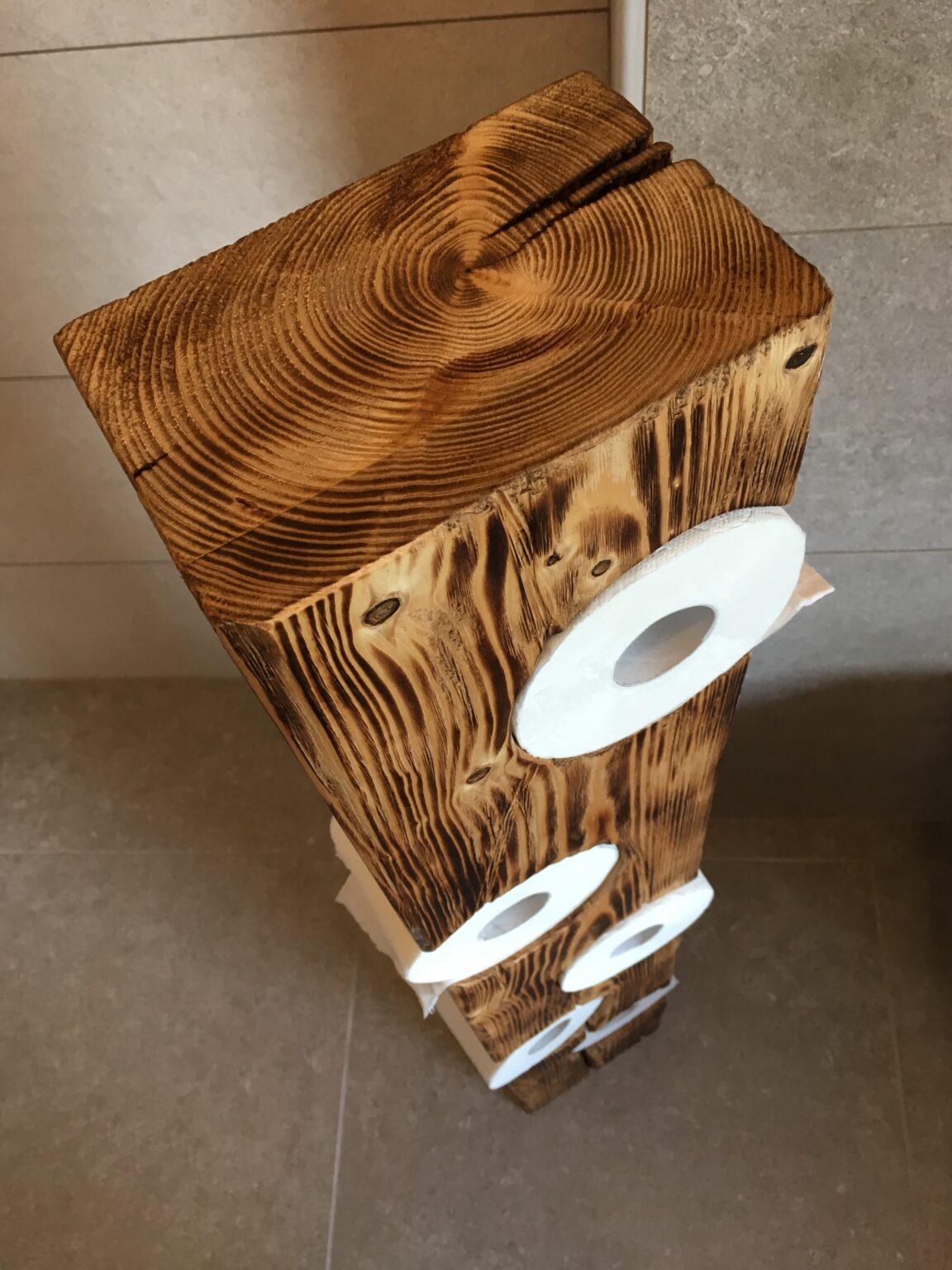 nosilec wc papir2